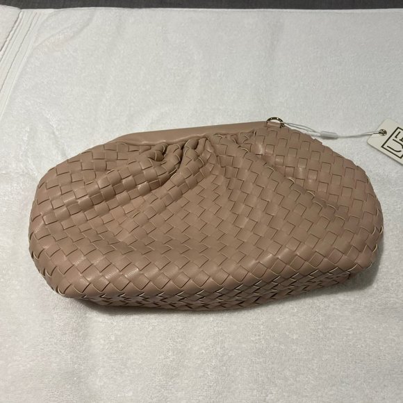 URBAN EXPRESSIONS Blush Pink Quilted Clutch - NWT! - Picture 1 of 11